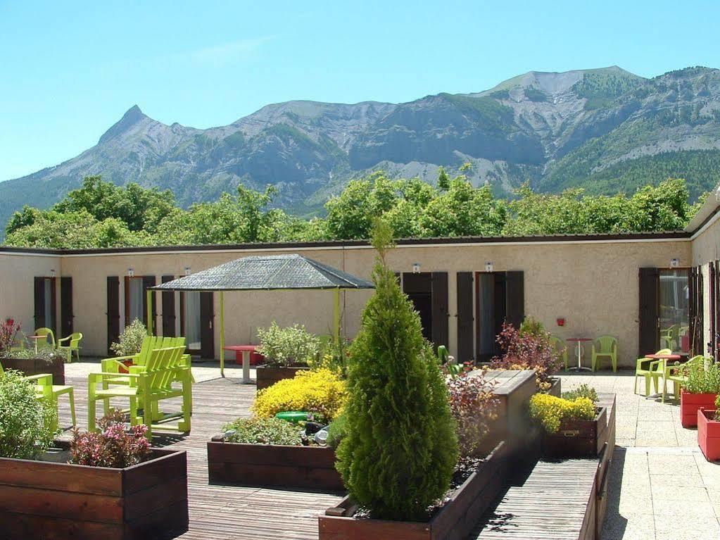 Hotel Le Connetable แซ็งต์-บอนเนต์-อ็อง-ฌ็องป์โซร์ ภายนอก รูปภาพ